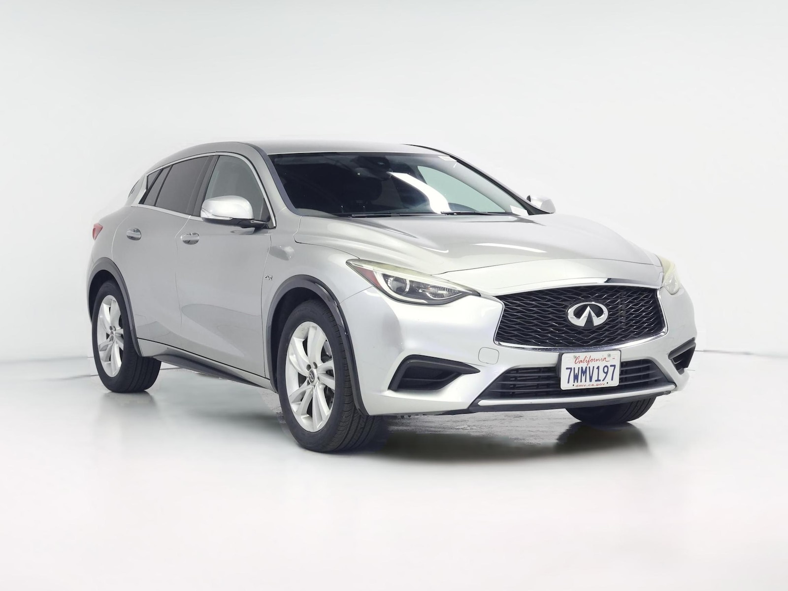 2017 INFINITI QX30