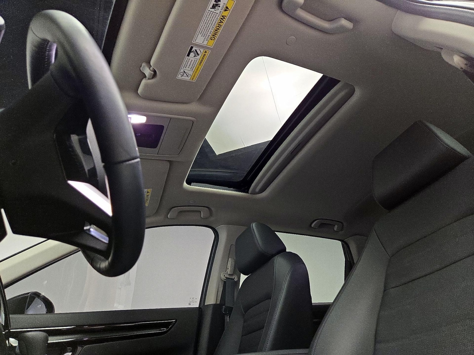 Sunroof(s) & Overhead Airbags