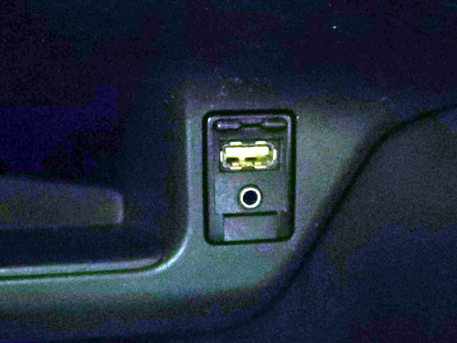 2019 Toyota C-HR LE - Photo 19