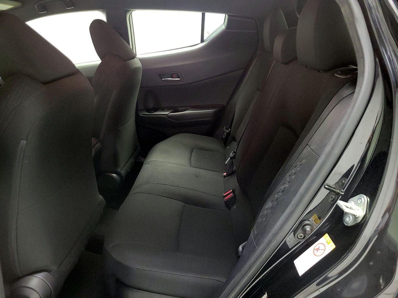 2019 Toyota C-HR LE - Photo 20