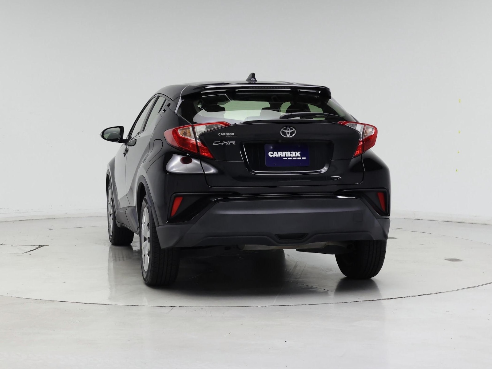 2019 Toyota C-HR LE - Photo 7