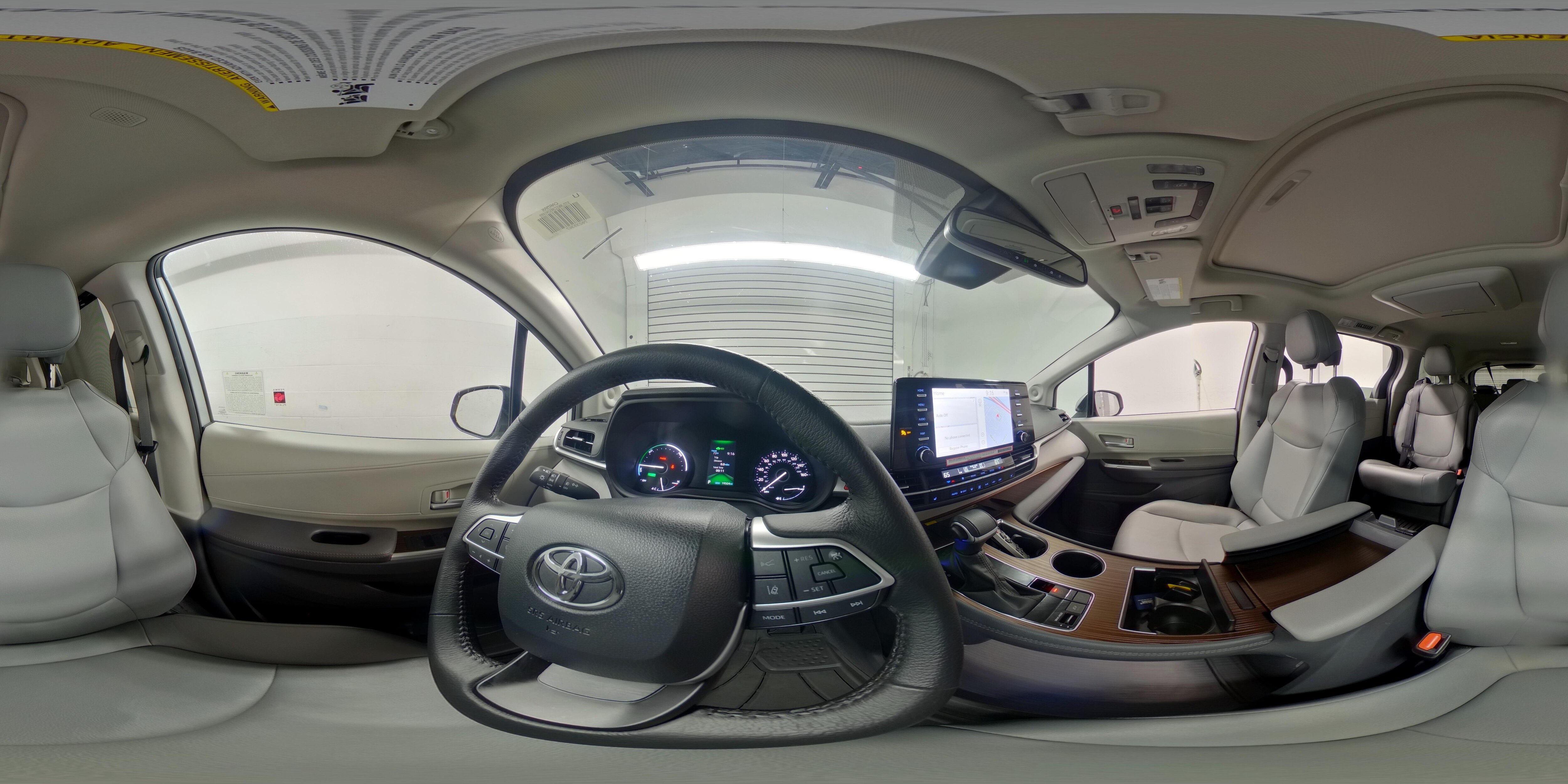 2024 Toyota Sienna XLE - Photo 24