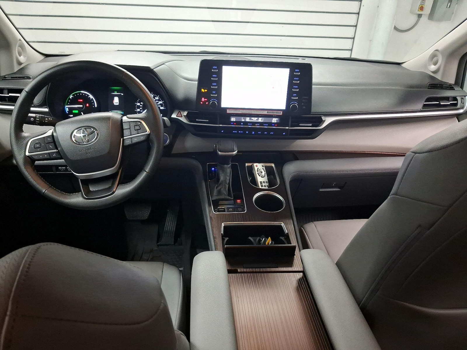 2024 Toyota Sienna XLE - Photo 10