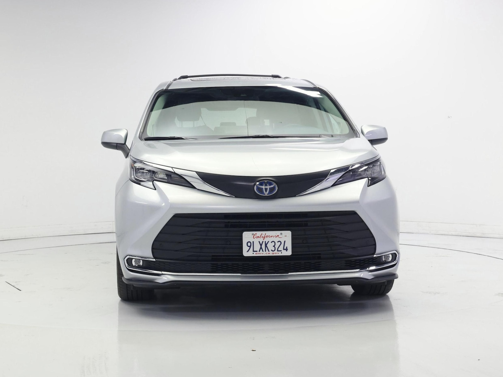 2024 Toyota Sienna XLE - Photo 6