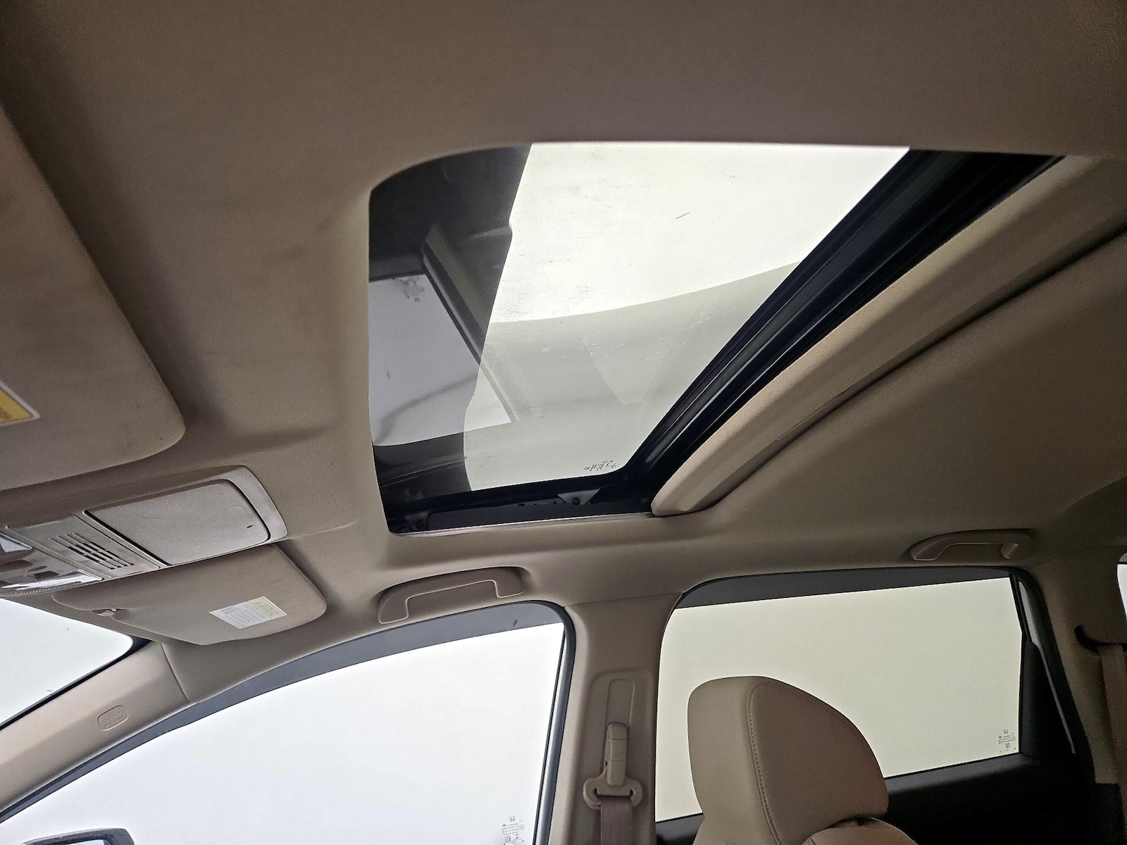 Sunroof(s) & Overhead Airbags