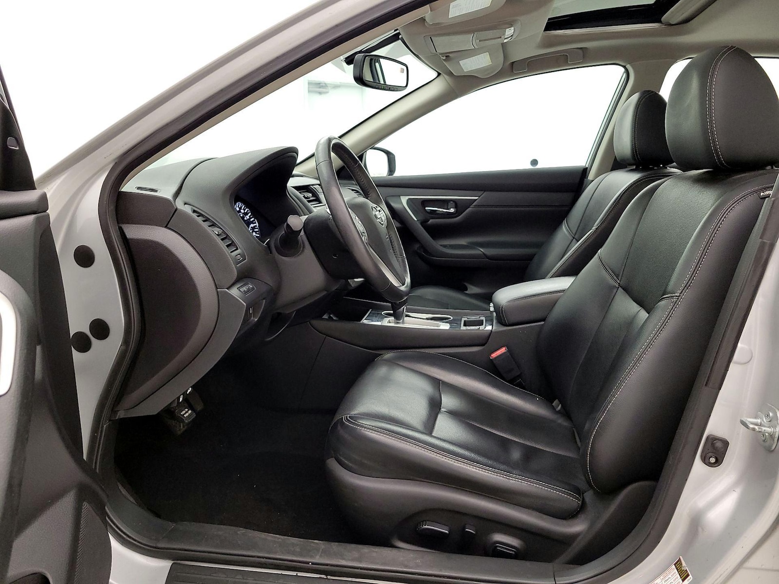 2017 Nissan Altima SL - Photo 12