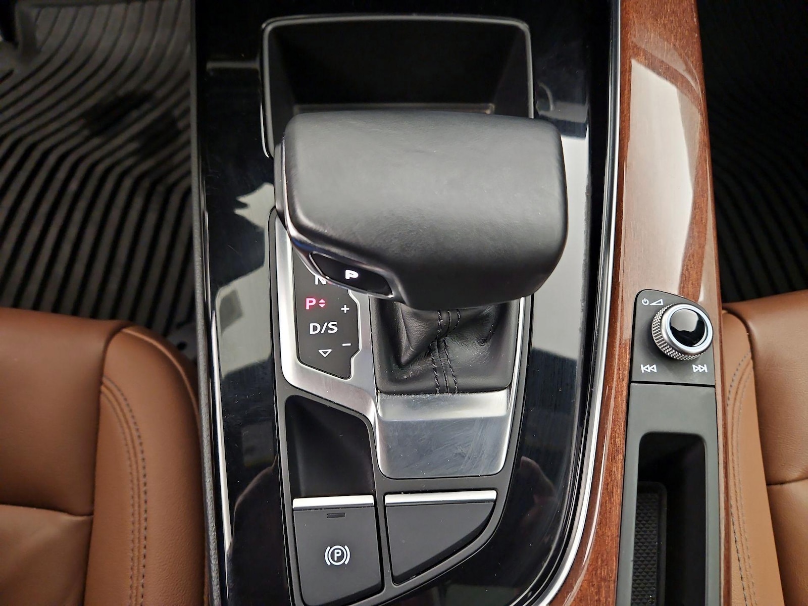 2021 Audi A4 Premium - Photo 19