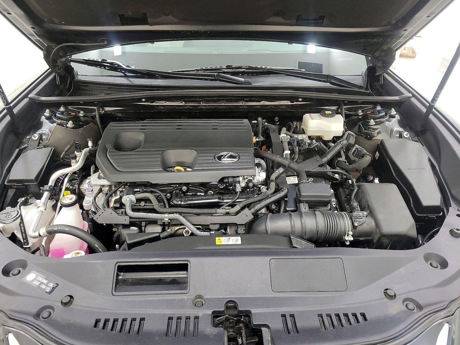 2024 Lexus ES Hybrid 300h - Photo 22