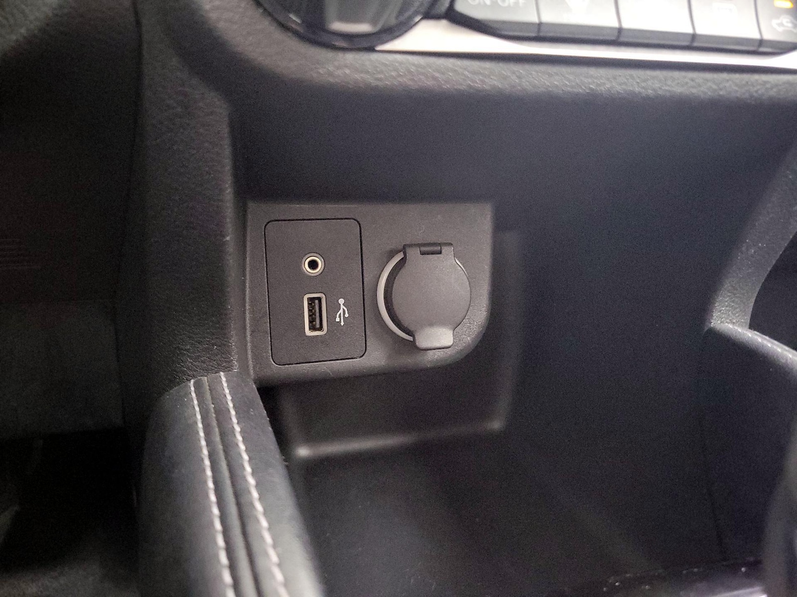2020 Nissan Kicks SV, photo 19