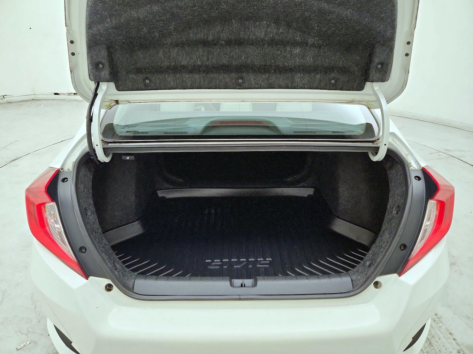 2017 Honda Civic LX - Photo 19