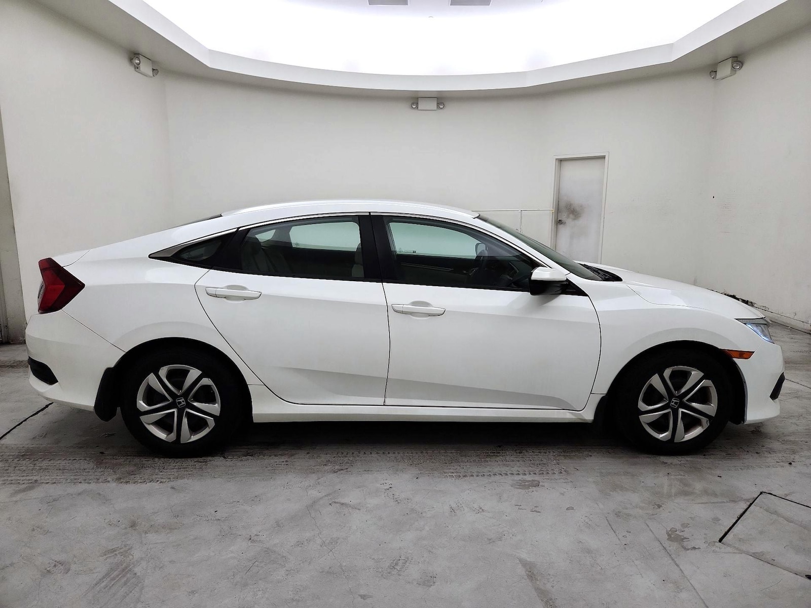2017 Honda Civic LX - Photo 4