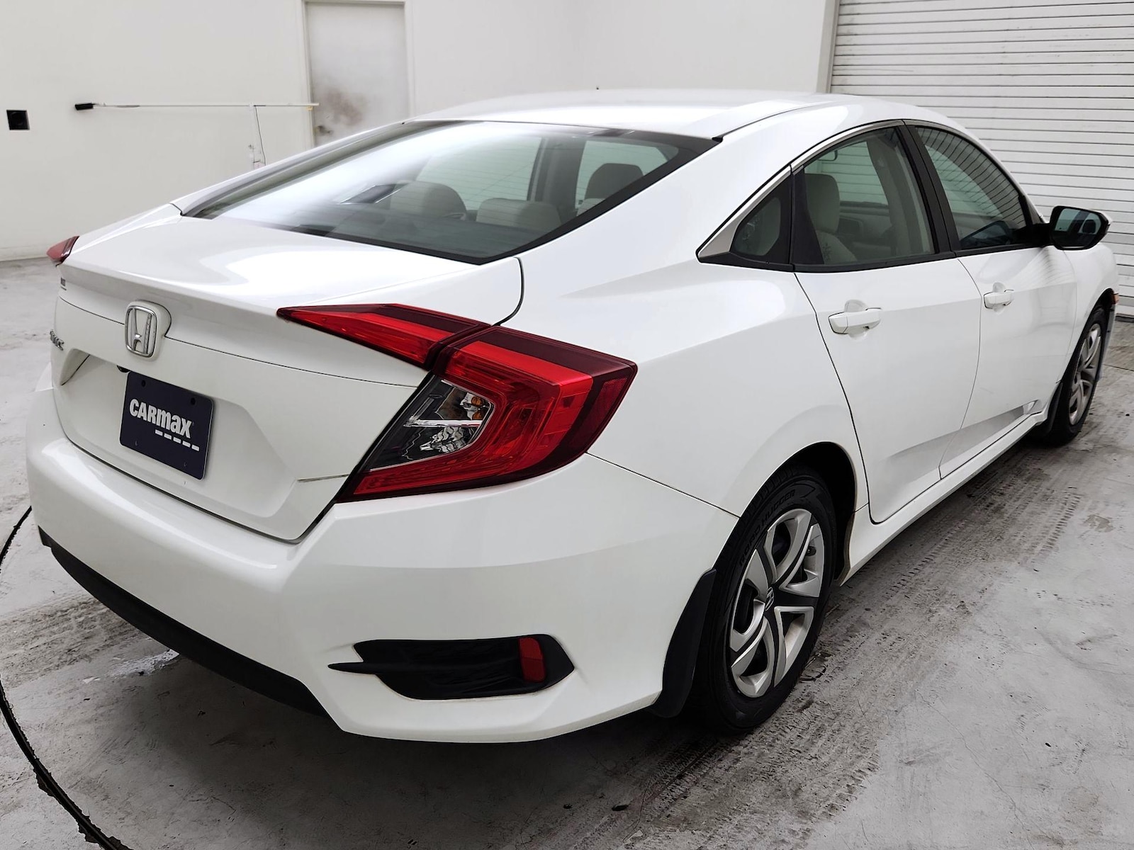 2017 Honda Civic LX - Photo 5