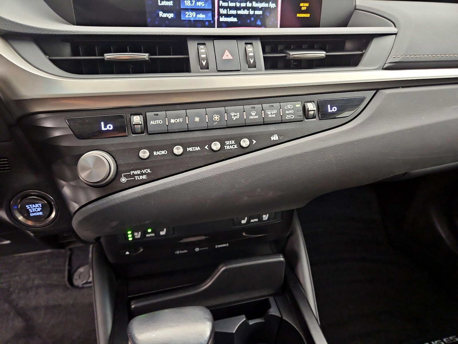 2021 Lexus ES 350 - Photo 16