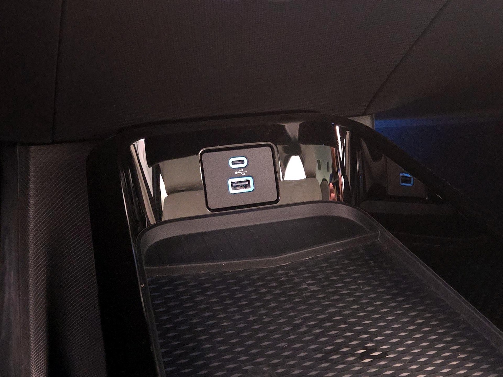 2023 Ford Mustang Mach-E Premium AWD - Photo 20