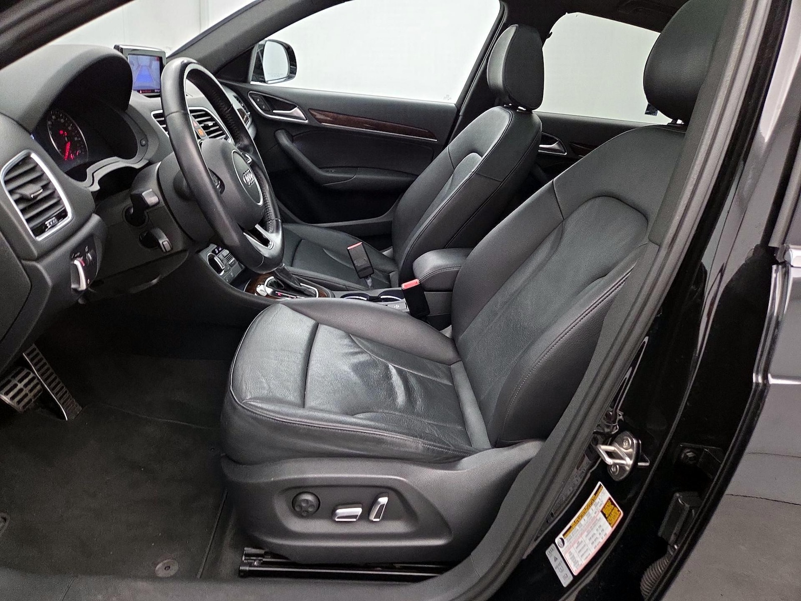 2017 Audi Q3 Premium Plus - Photo 12