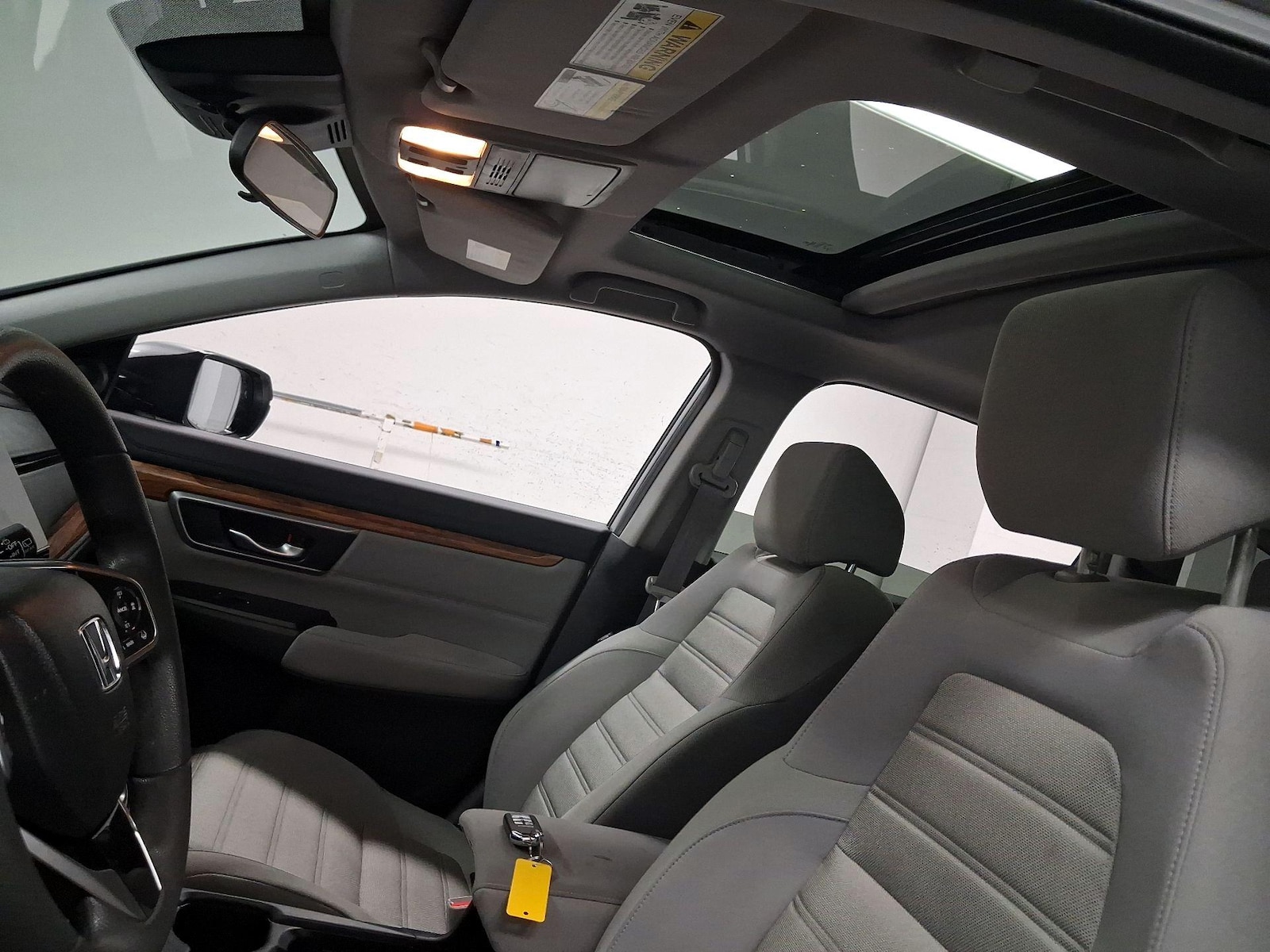Sunroof(s) & Overhead Airbags