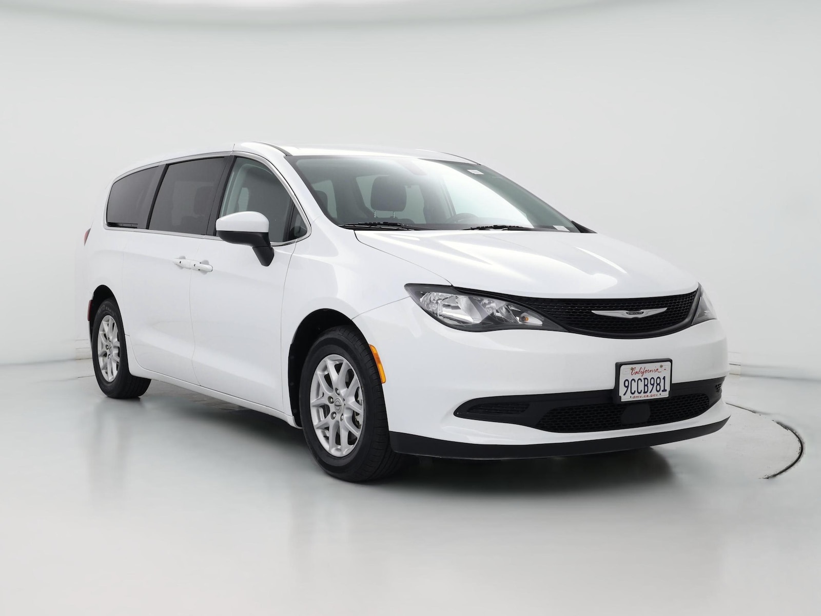 2022 Chrysler Voyager
