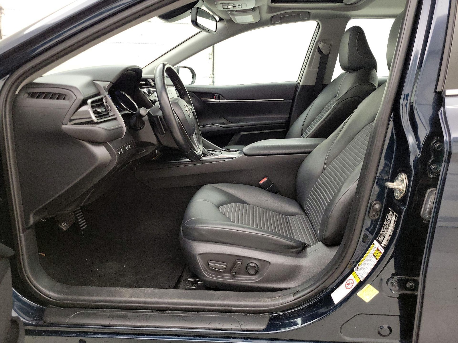 Power Seat(s) & Side Airbags