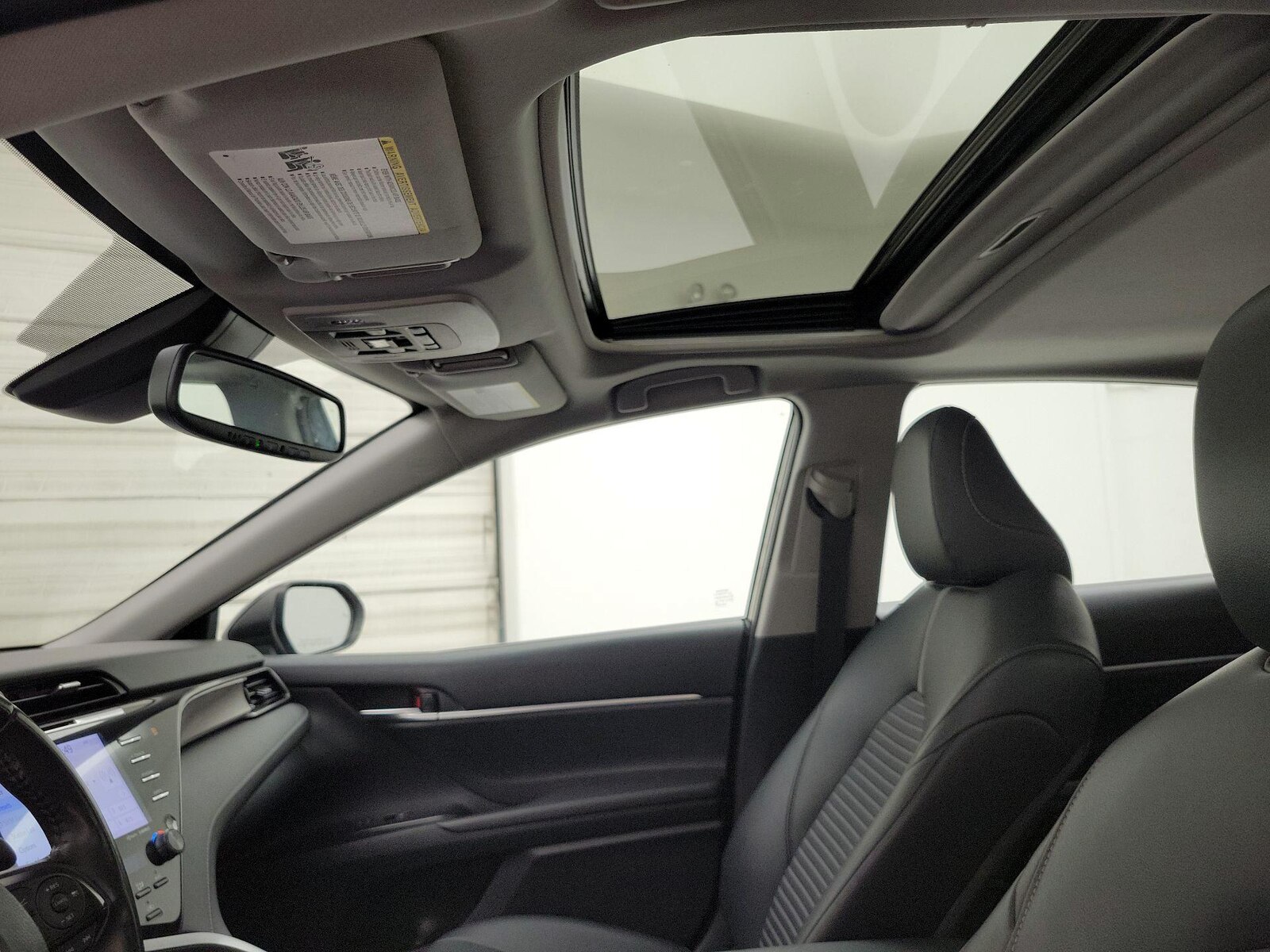Sunroof(s) & Overhead Airbags