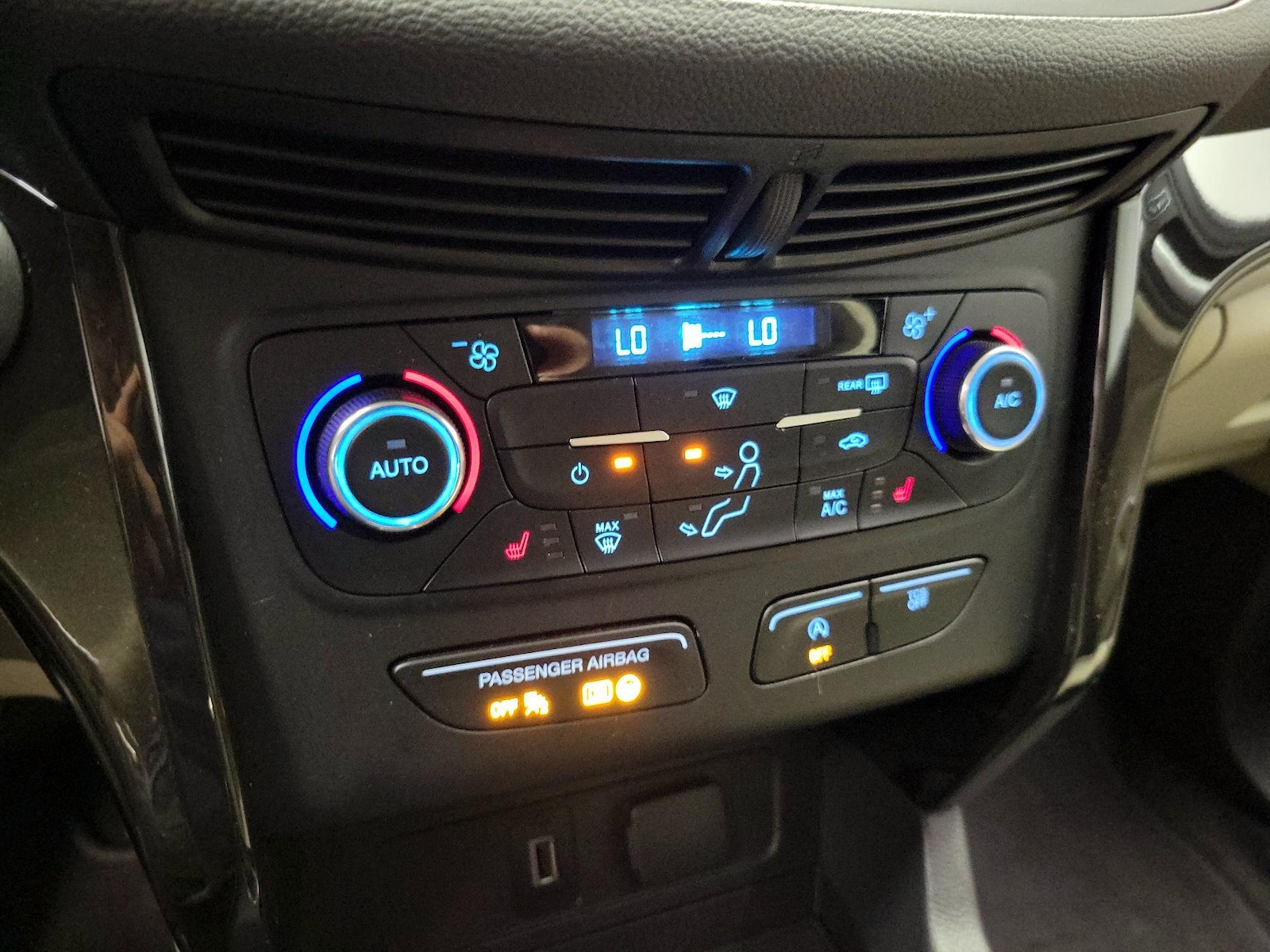 2017 Ford Escape Titanium - Photo 18