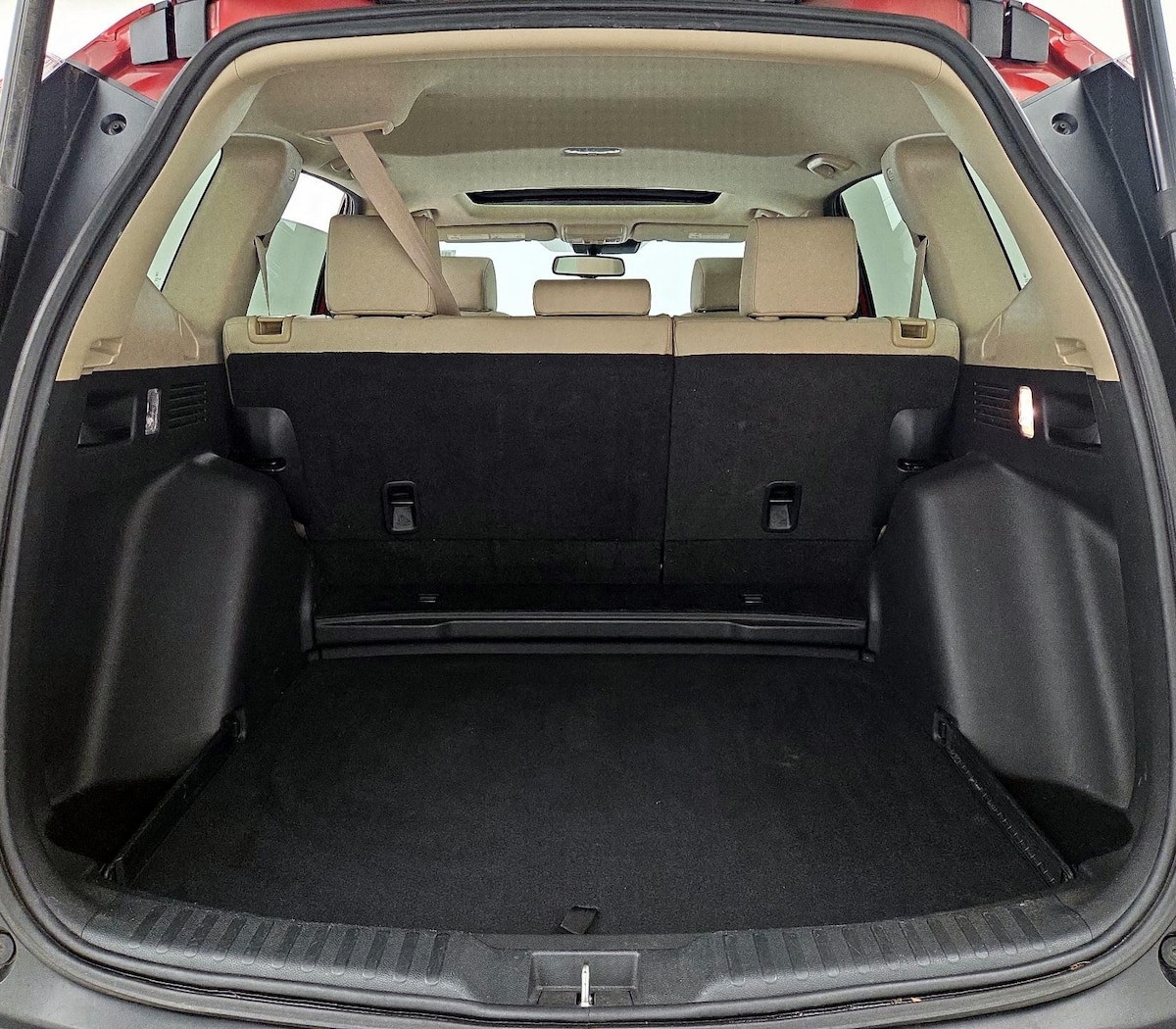 Trunk/Cargo (Seats Up)