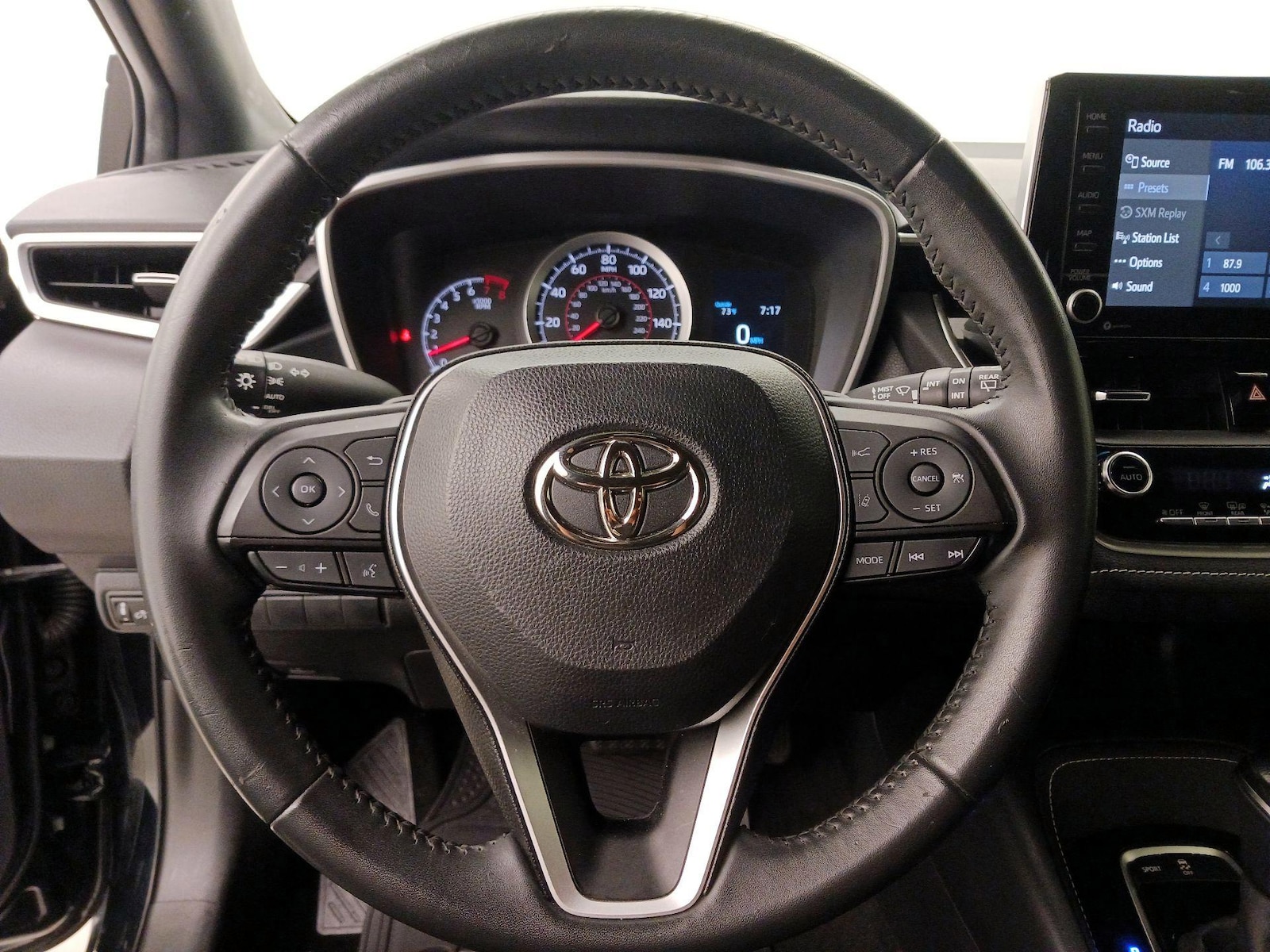 2022 Toyota Corolla Hatchback Nightshade - Photo 11
