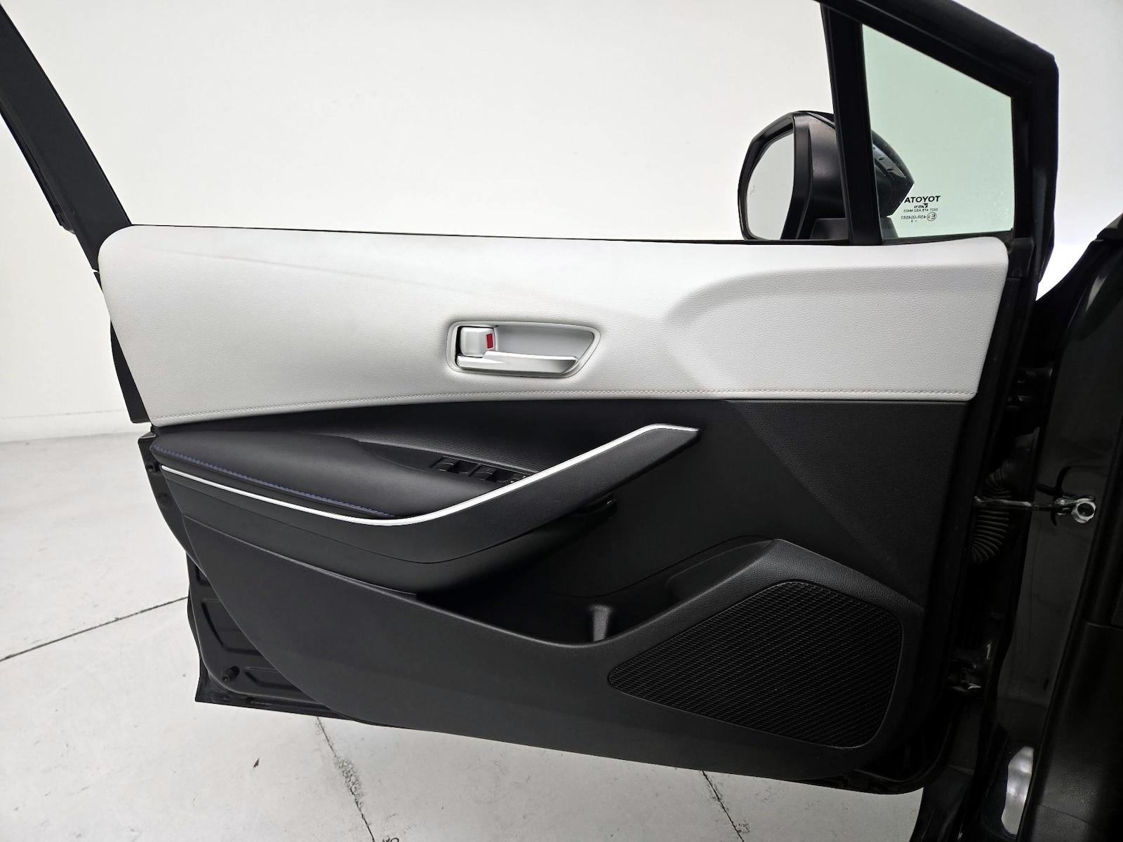 2020 Toyota Corolla SE - Photo 13
