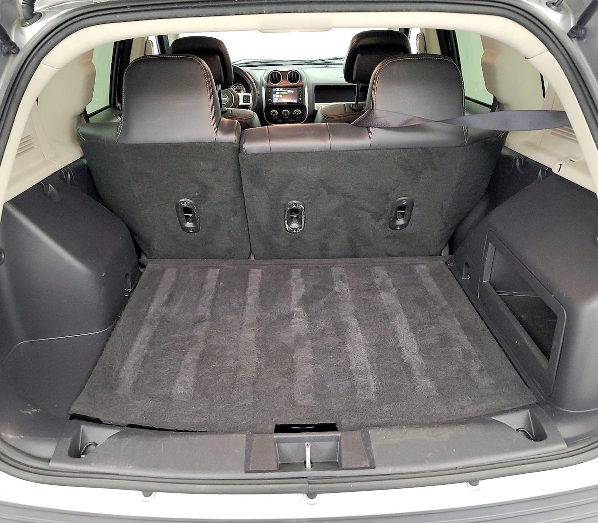 Trunk/Cargo (Seats Up)