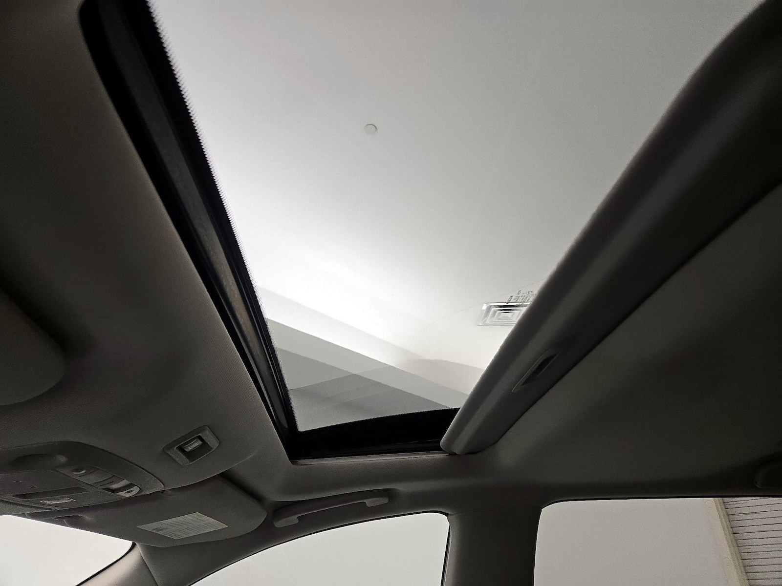 Sunroof(s) & Skylight(s)
