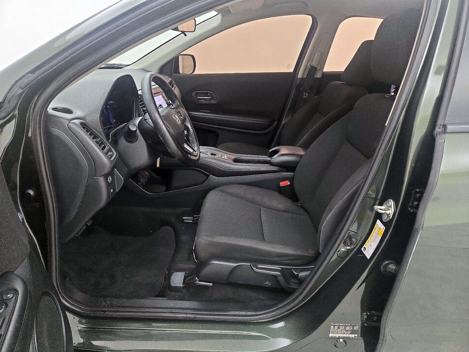 2017 Honda HR-V LX - Photo 12