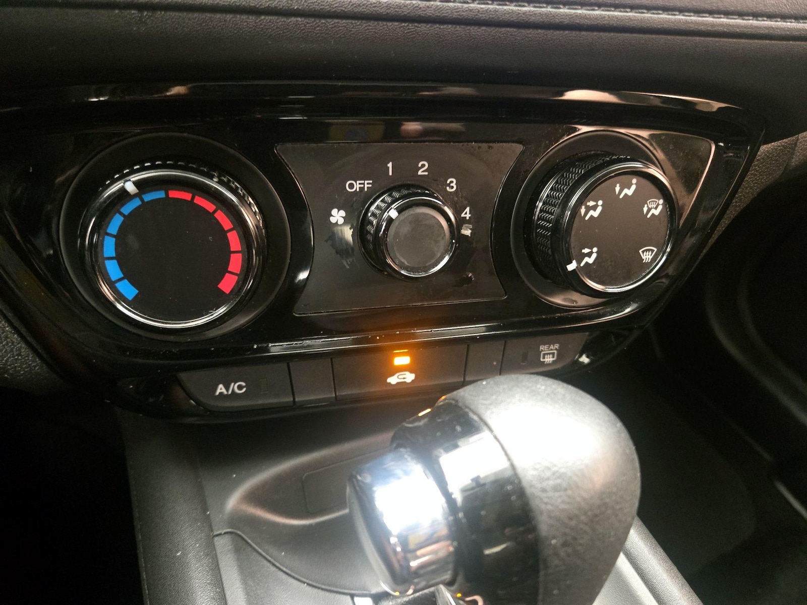 2017 Honda HR-V LX - Photo 17