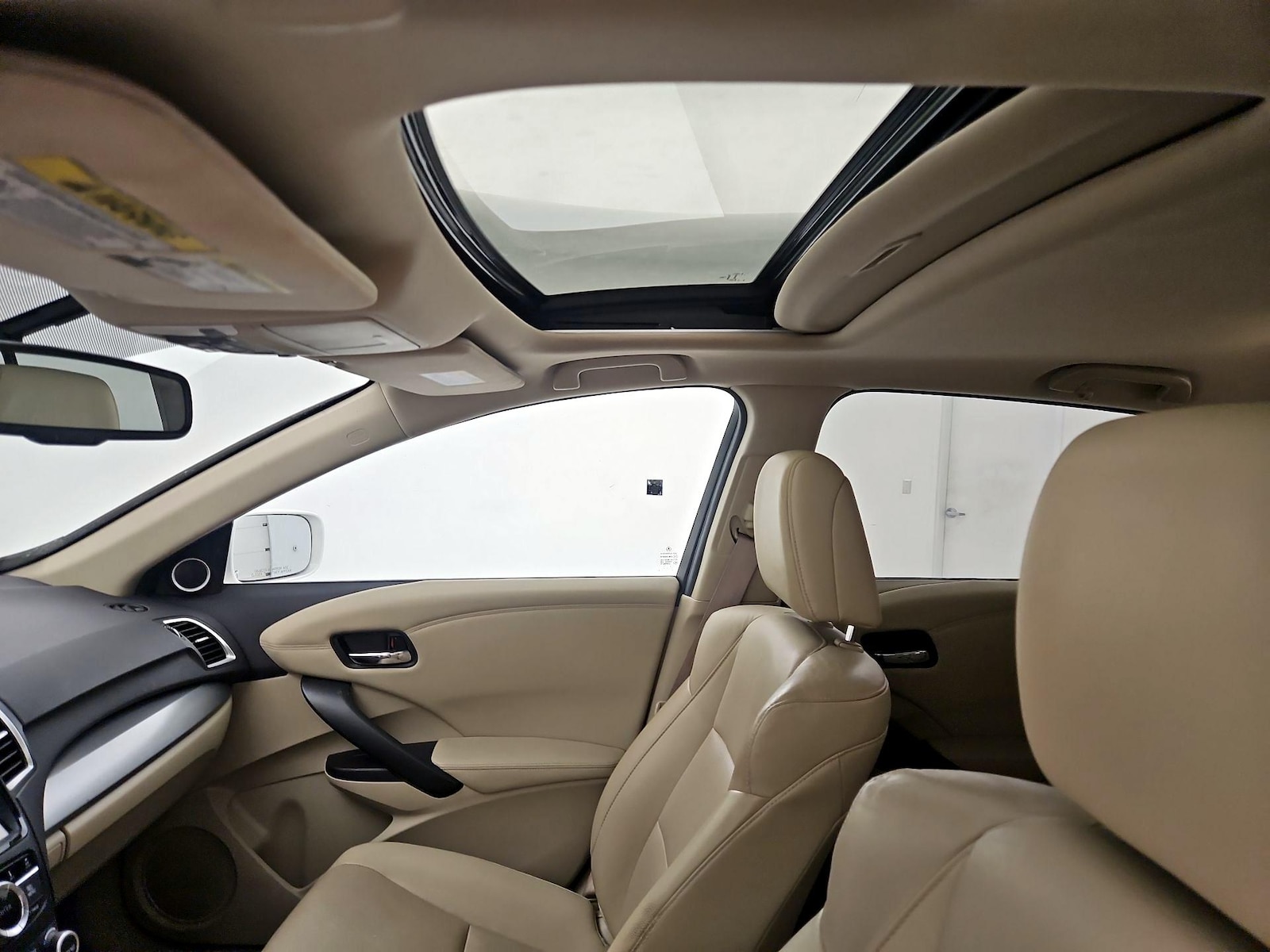 Sunroof(s) & Overhead Airbags