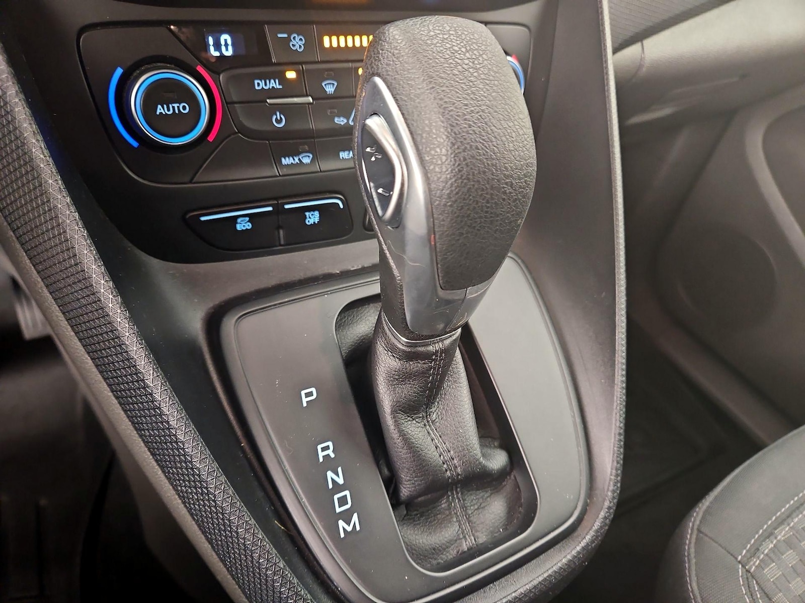 2020 Ford Transit Connect XLT - Photo 18