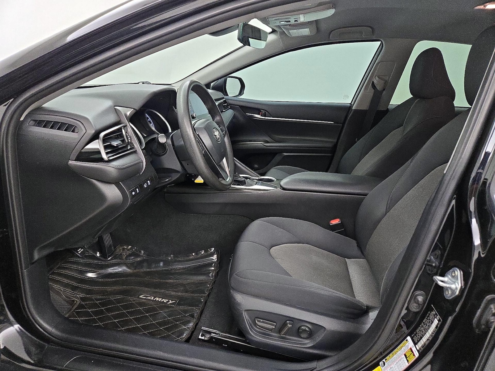 Power Seat(s) & Side Airbags