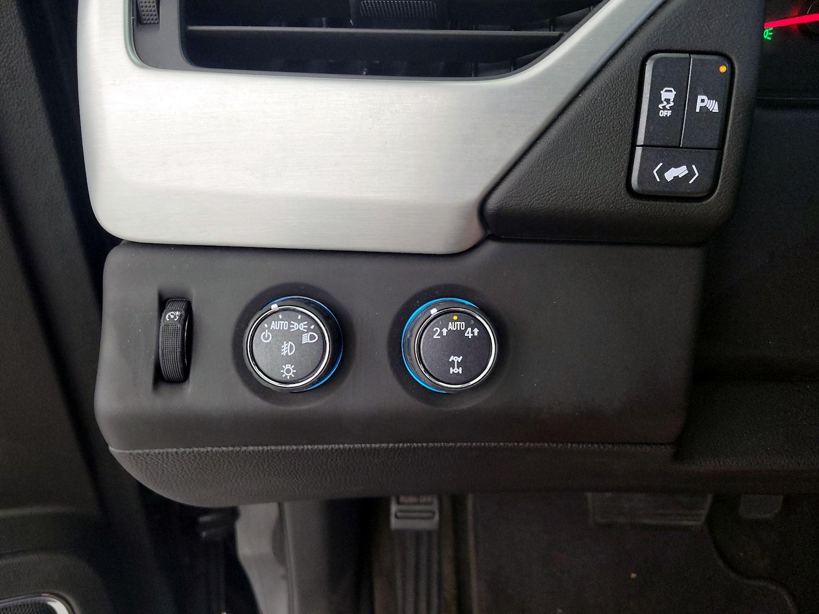 2017 GMC Yukon XL SLE - Photo 14