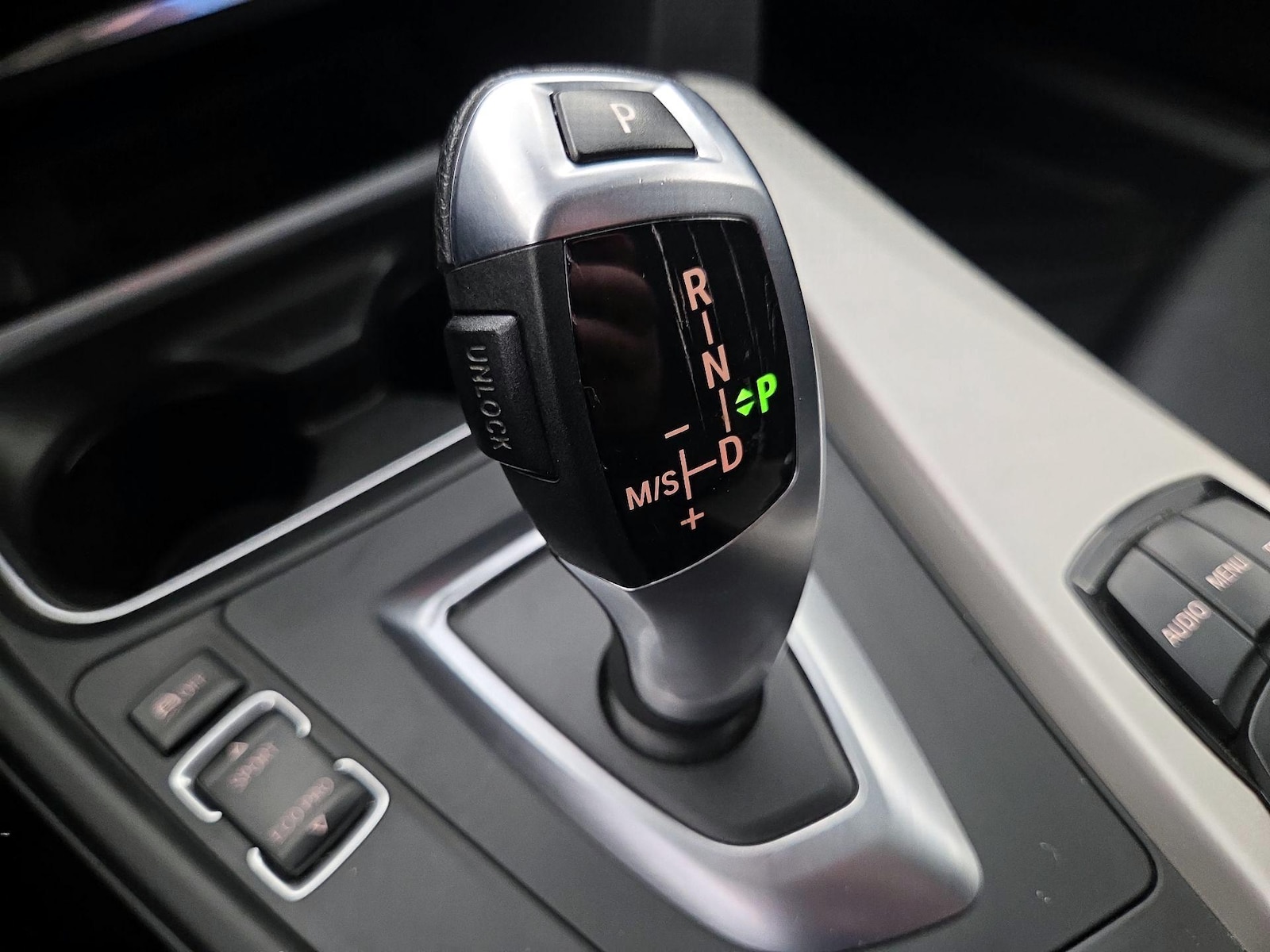 2014 BMW 3 Series 320i - Photo 17