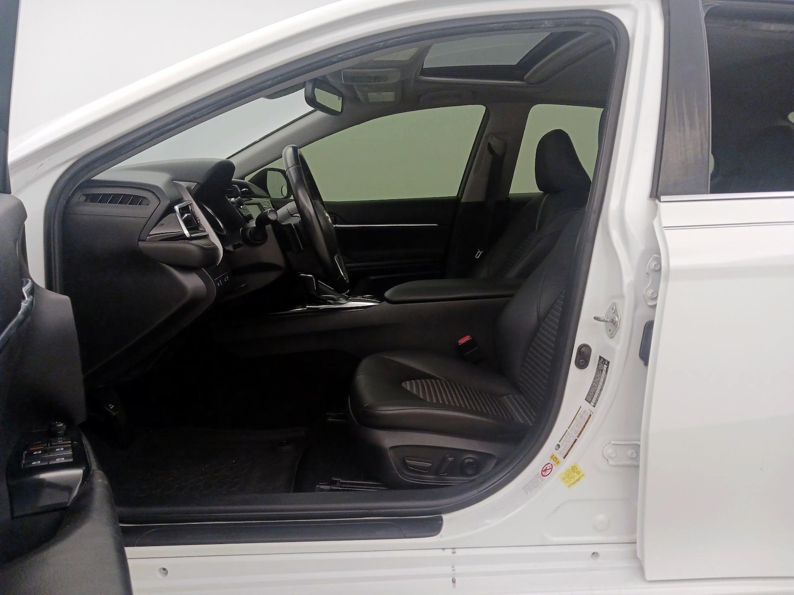 Power Seat(s) & Side Airbags