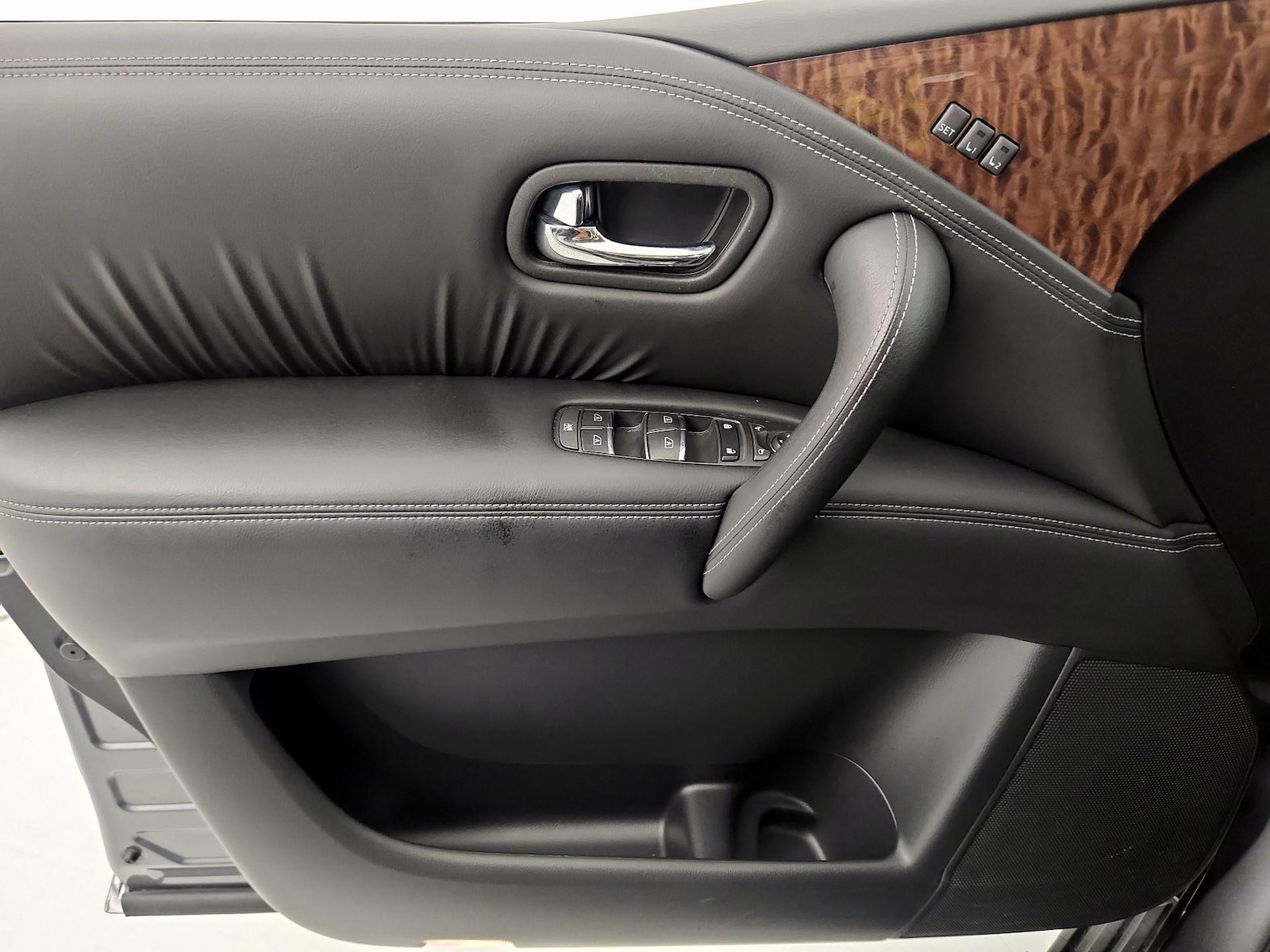 2017 Nissan Armada Platinum - Photo 13
