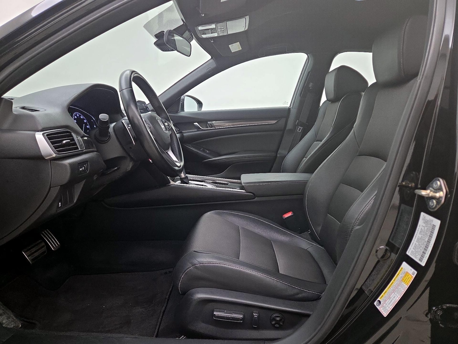 Power Seat(s) & Side Airbags