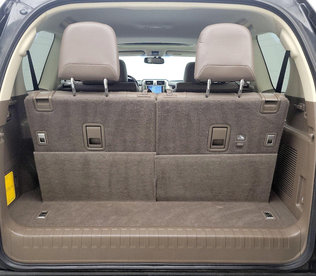 Trunk/Cargo (Seats Up)
