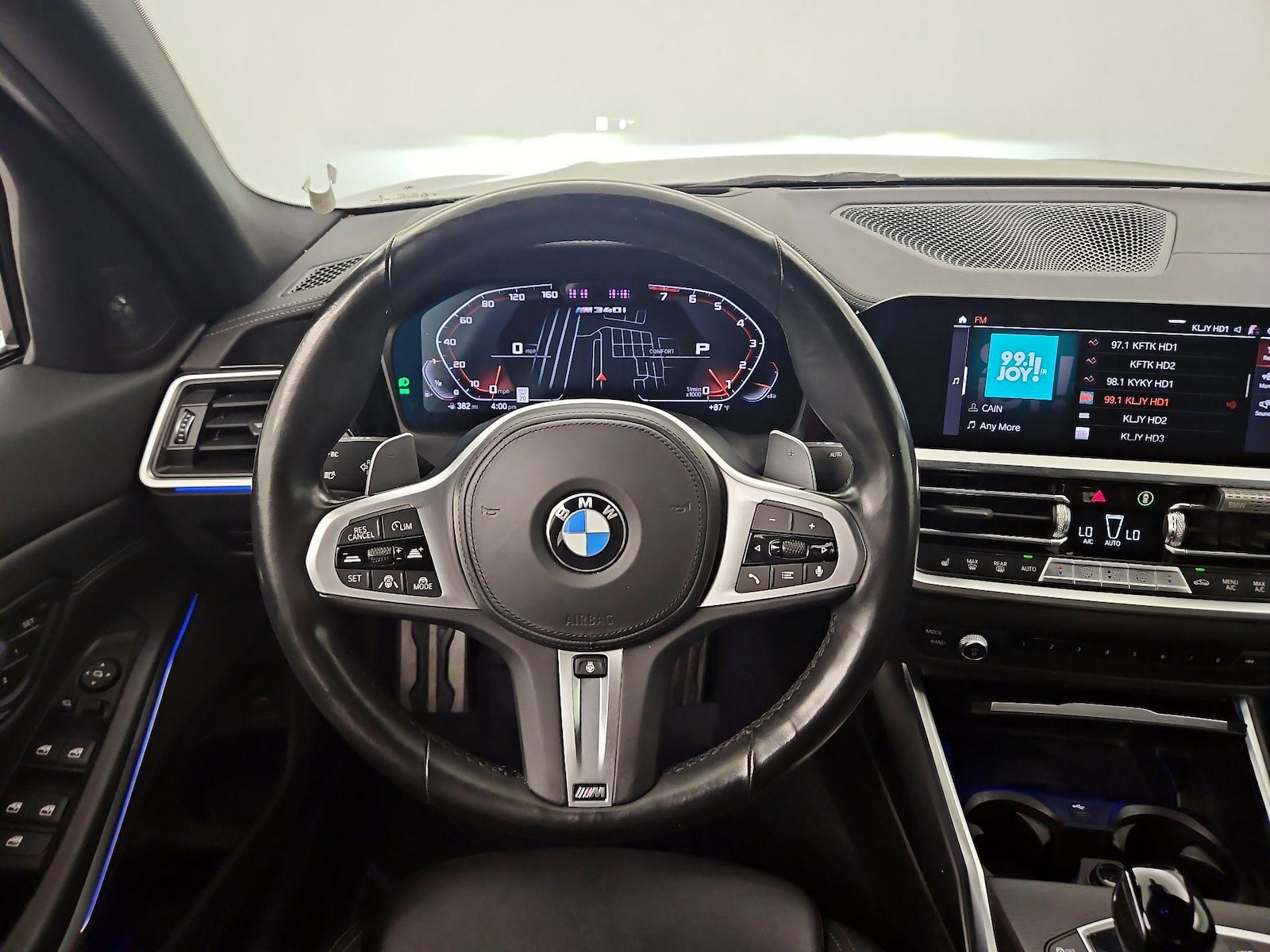 2022 BMW 3 Series M340i - Photo 11