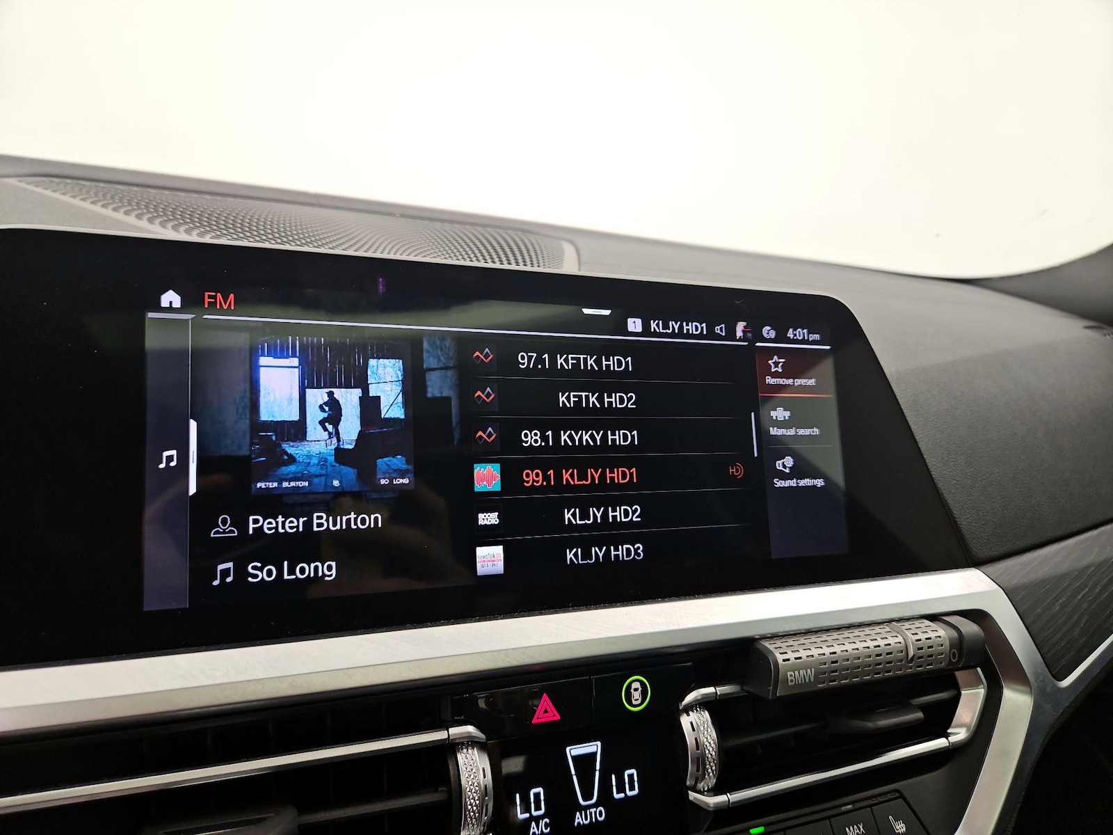 2022 BMW 3 Series M340i - Photo 17