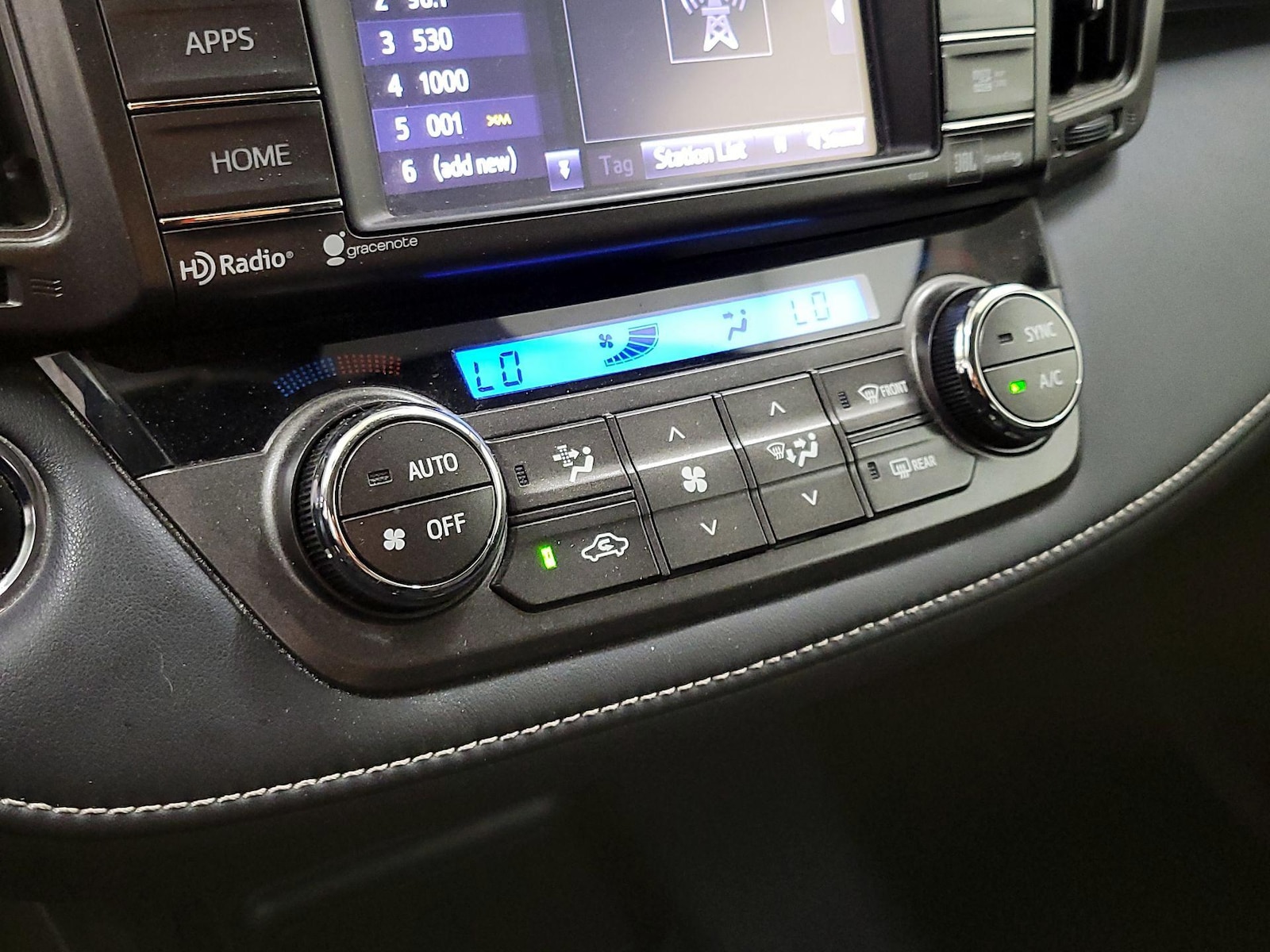 2015 Toyota RAV4 Limited - Photo 17