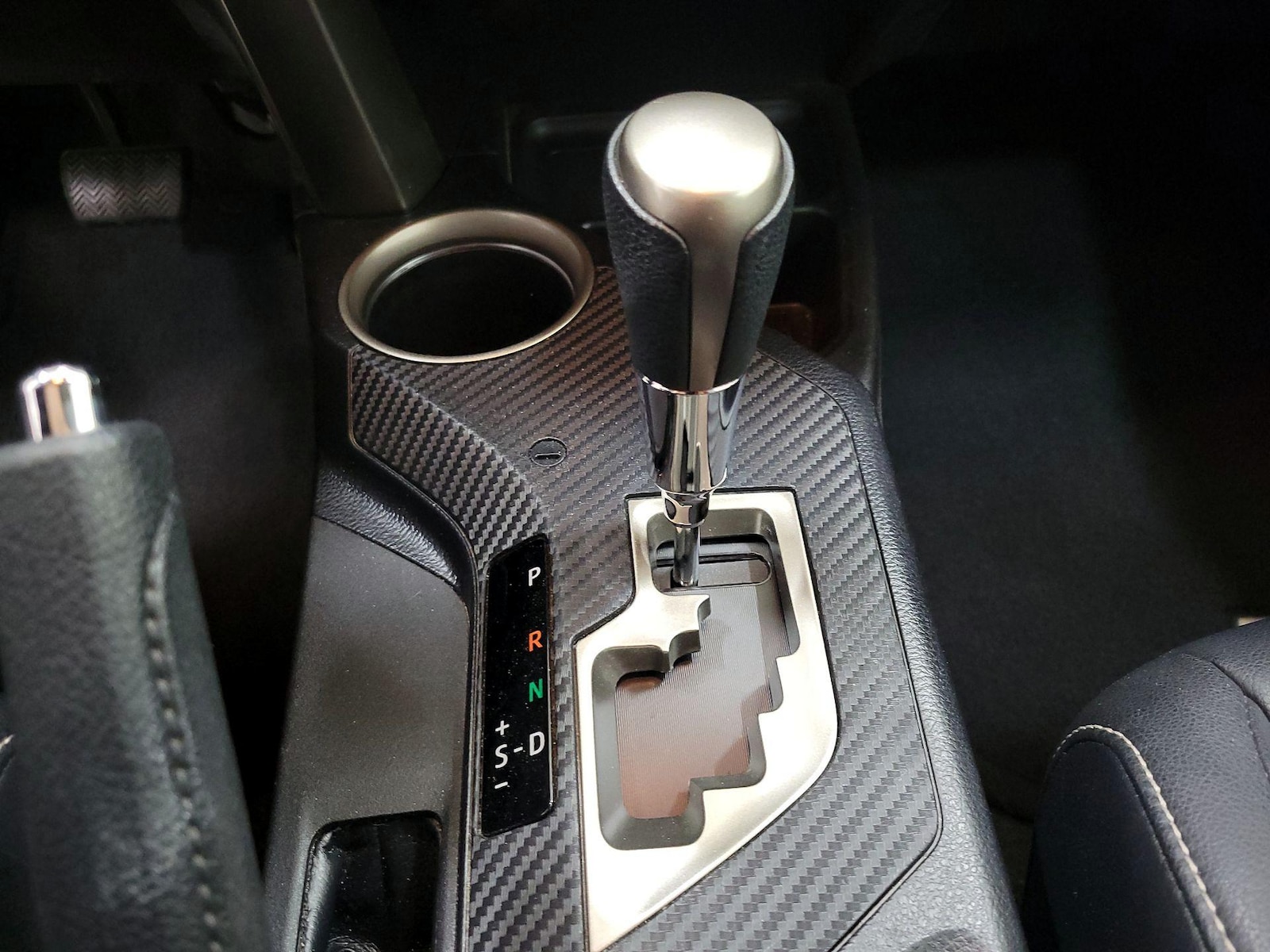 2015 Toyota RAV4 Limited - Photo 18