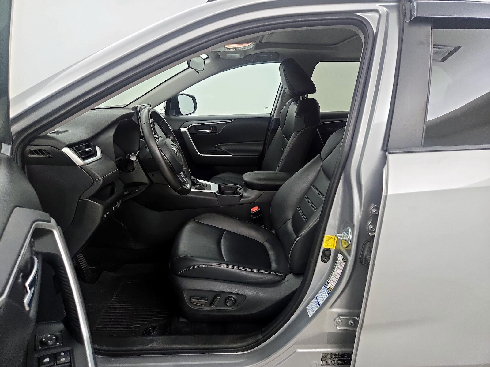 2021 Toyota RAV4 XLE Premium - Photo 12