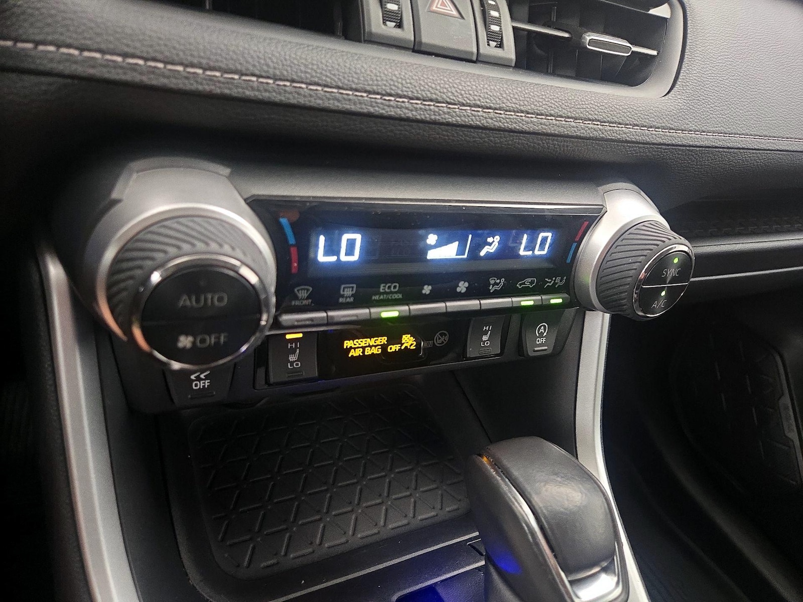 2021 Toyota RAV4 XLE Premium - Photo 17