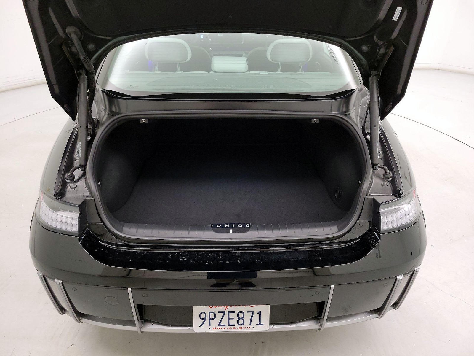 2023 Hyundai IONIQ 6 Limited - Photo 23