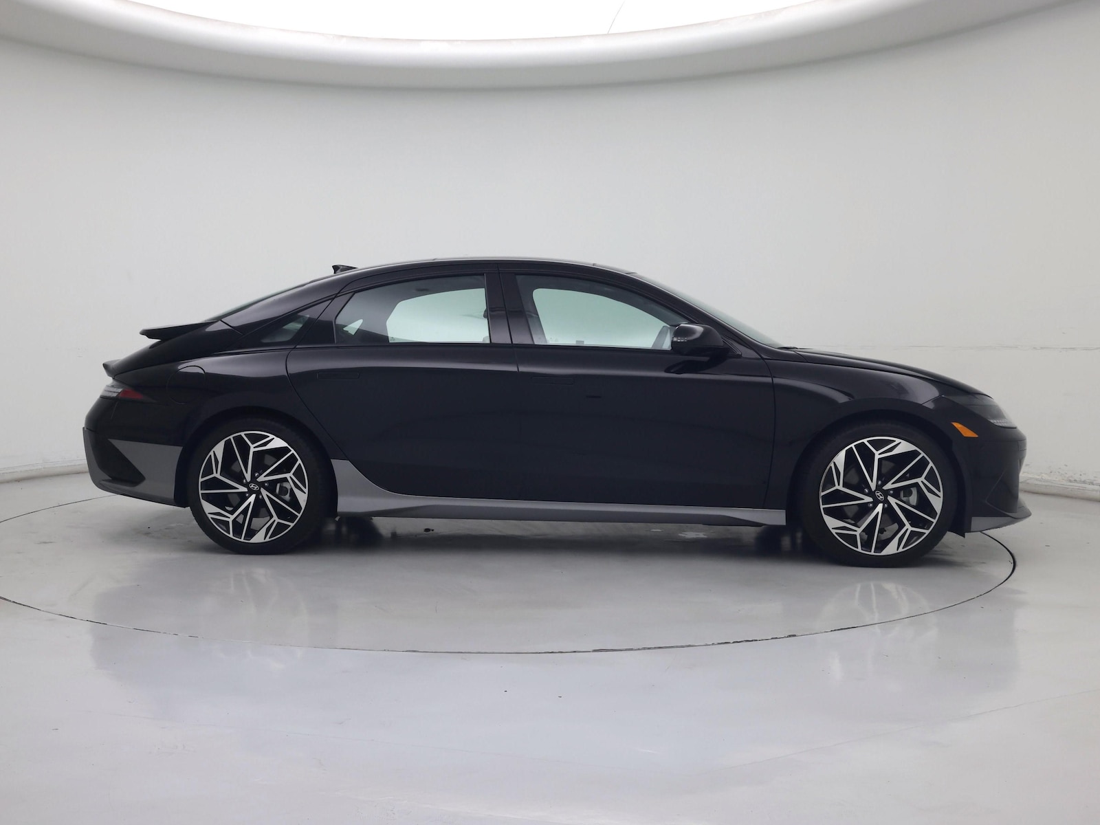 2023 Hyundai IONIQ 6 Limited - Photo 8