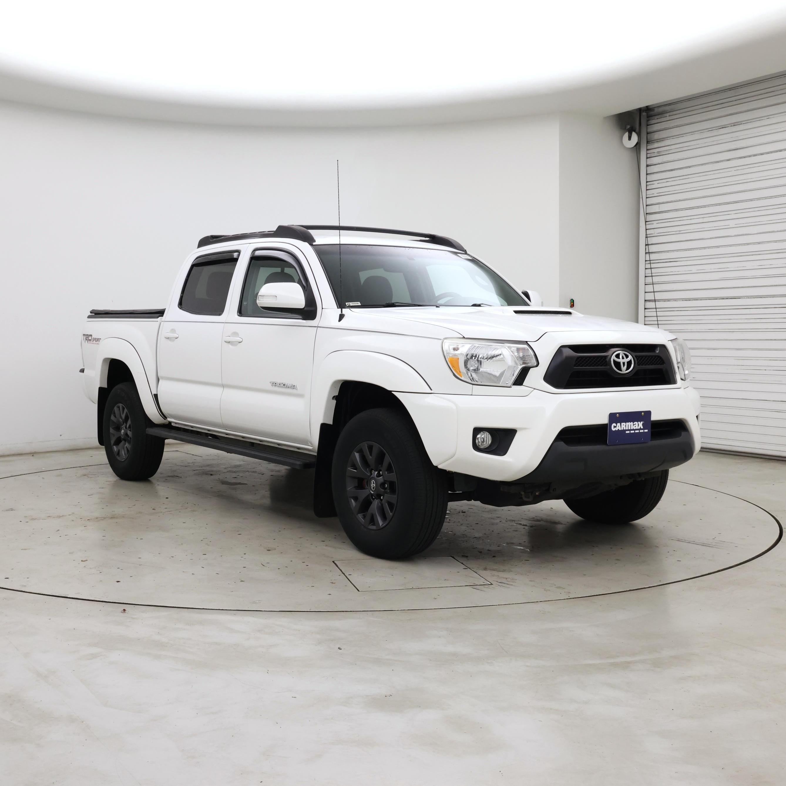 White 2015 Toyota Tacoma Pickup Truck Four-Wheel Drive Automatic