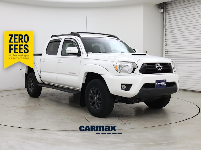 White 2015 Toyota Tacoma Pickup Truck Four-Wheel Drive Automatic